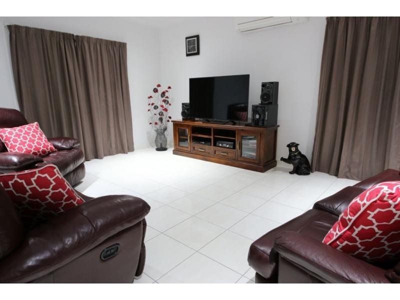 72 YOUNG STREET, Ayr QLD 4807