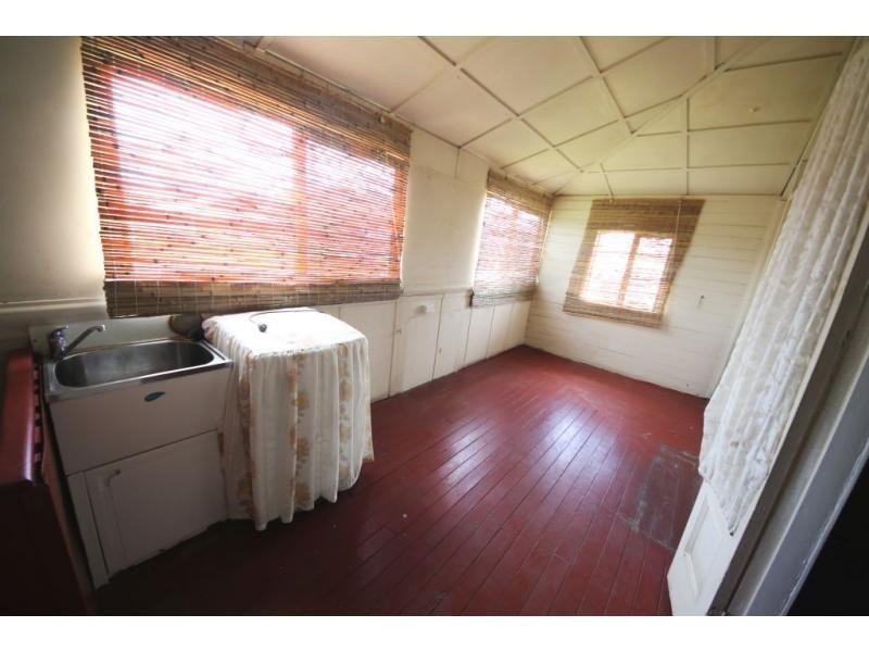 27 TENTH STREET, Home Hill QLD 4806