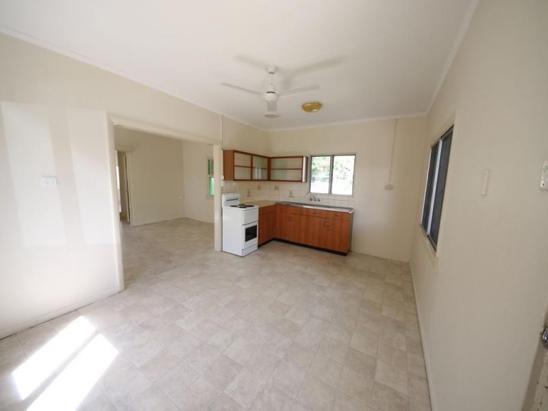 35 DRYSDALE Street, Brandon QLD 4808