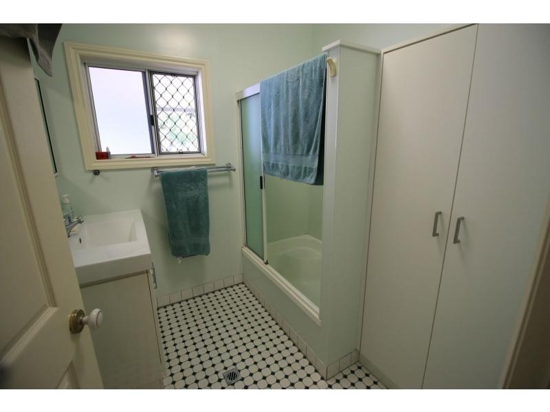 7 SEARLE COURT, Ayr QLD 4807
