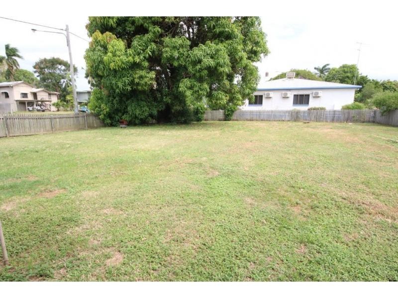 42 FIFTH AVENUE, Home Hill QLD 4806