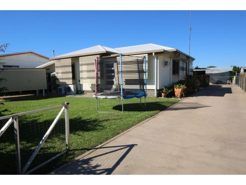 40 ALBERT Crescent, Ayr QLD 4807