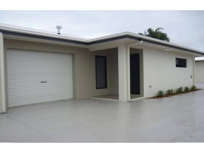 1/92 MACMILLAN Street, Ayr QLD 4807