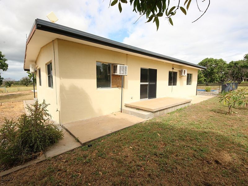35 JUANITA DRIVE, Mount Kelly QLD 4807