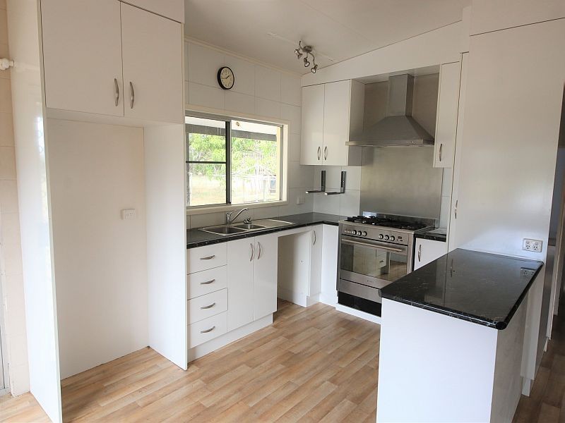 35 JUANITA DRIVE, Mount Kelly QLD 4807