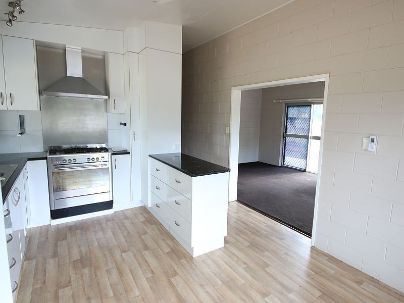 35 JUANITA DRIVE, Mount Kelly QLD 4807