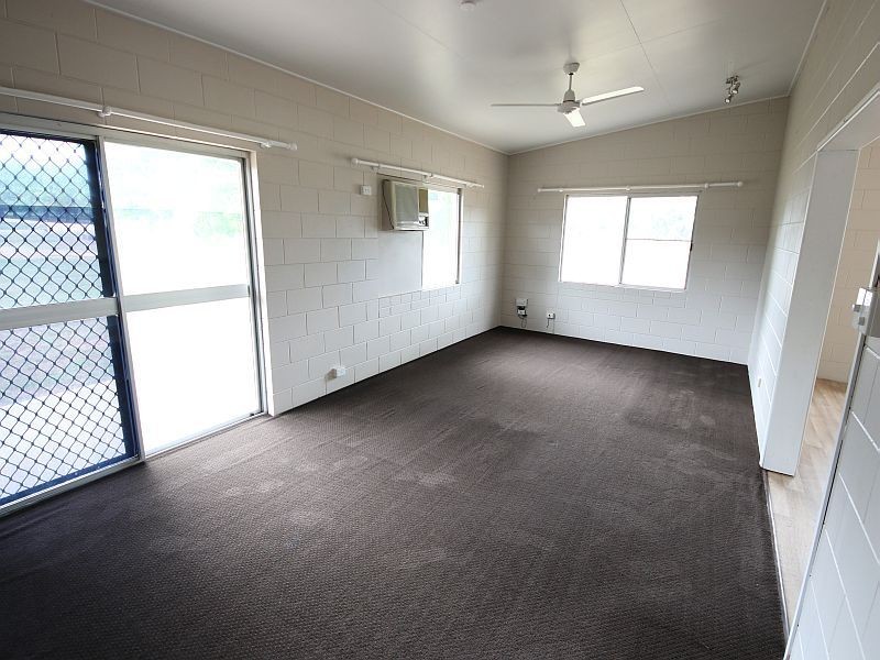 35 JUANITA DRIVE, Mount Kelly QLD 4807
