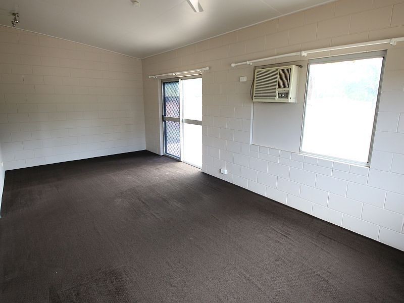 35 JUANITA DRIVE, Mount Kelly QLD 4807