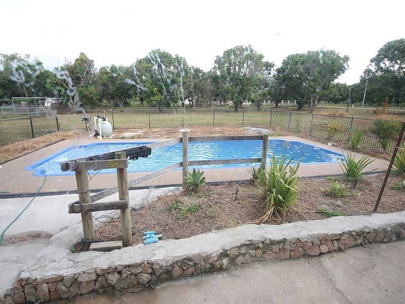 35 JUANITA DRIVE, Mount Kelly QLD 4807