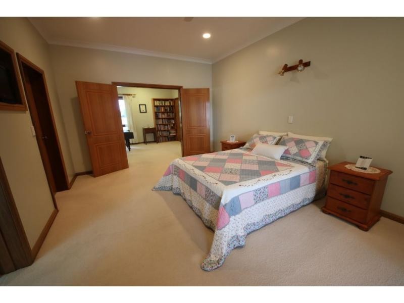 220 EDWARDS STREET, Ayr QLD 4807