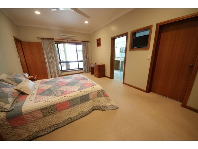 220 EDWARDS STREET, Ayr QLD 4807