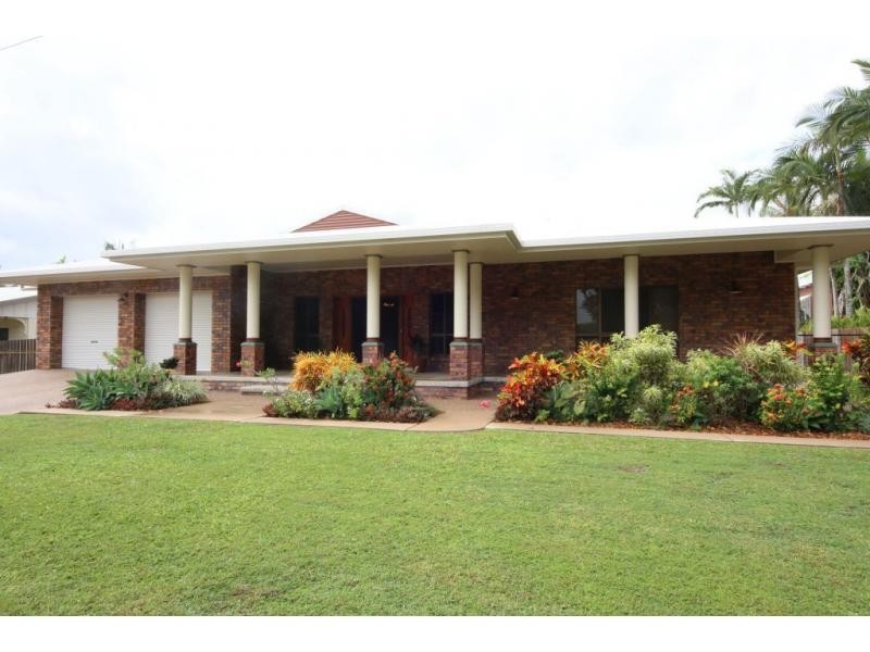 220 EDWARDS STREET, Ayr QLD 4807