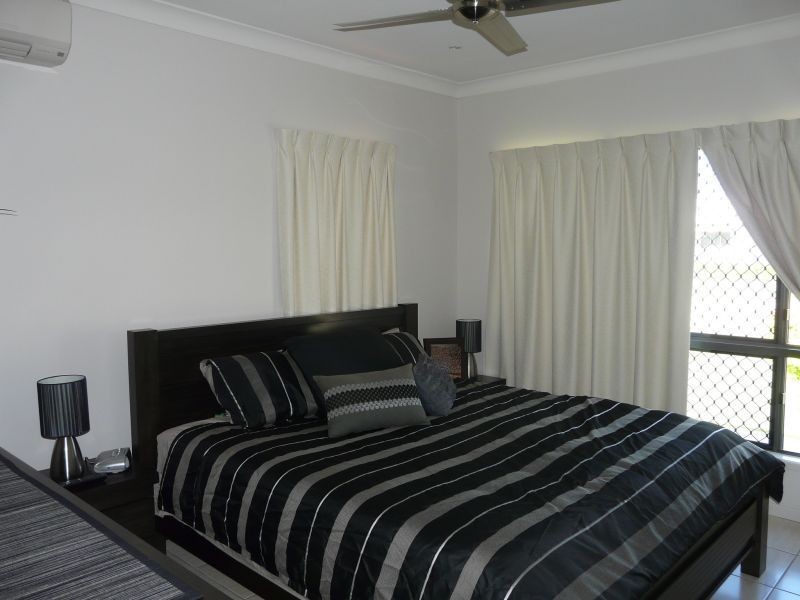 Unit 4/4 PARKER Street, Ayr QLD 4807