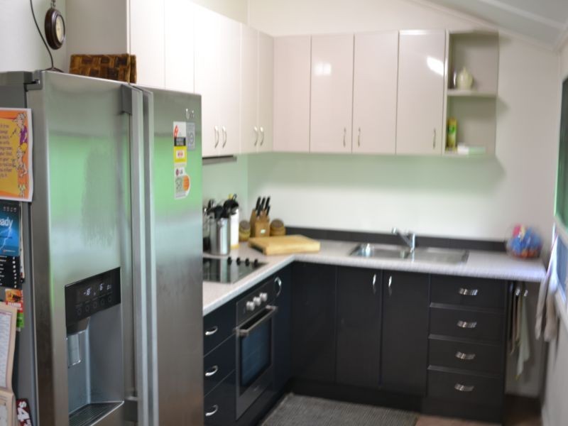 90 DRYSDALE Street, Brandon QLD 4808