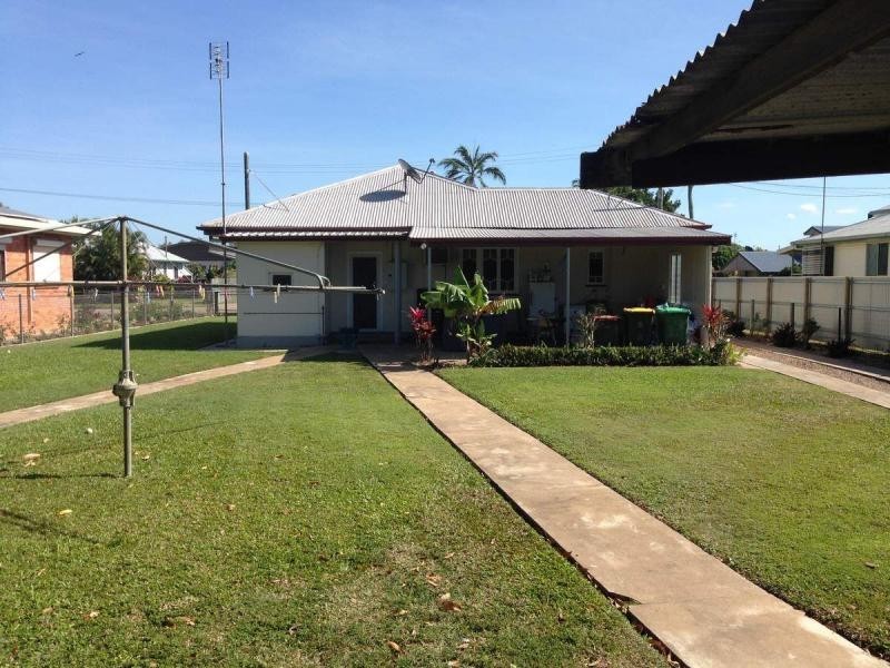 10 Brisbane Street, Ayr QLD 4807