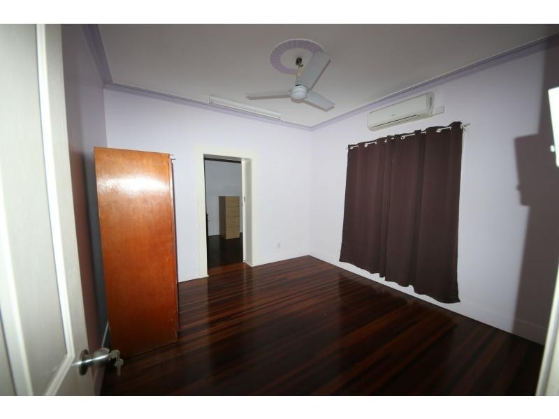 8 TURNBULL Road, Home Hill QLD 4806