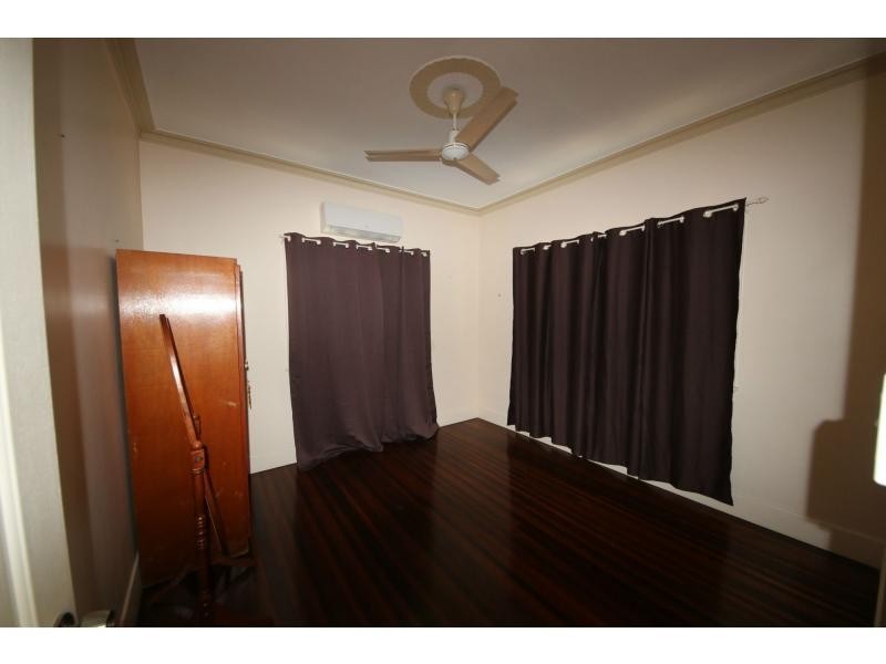 8 TURNBULL Road, Home Hill QLD 4806