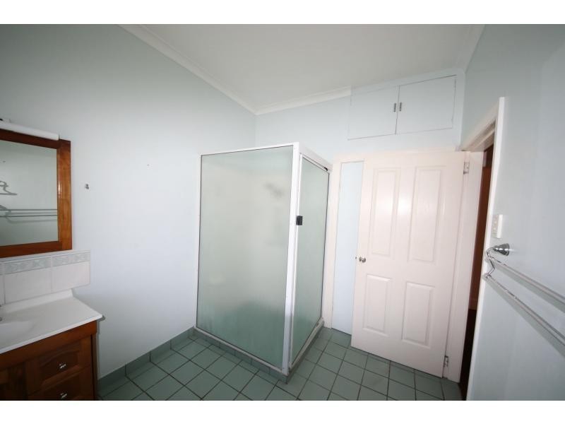 8 TURNBULL Road, Home Hill QLD 4806