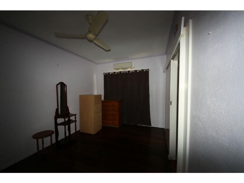 8 TURNBULL Road, Home Hill QLD 4806