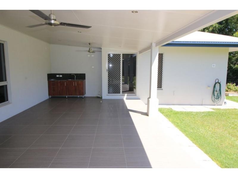 6 CASPIAN Court, Kelso QLD 4815