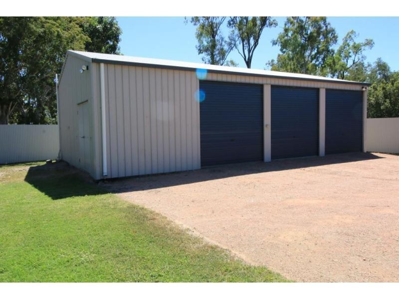 6 CASPIAN Court, Kelso QLD 4815