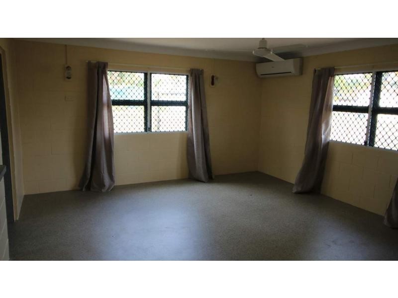 11 Cox Street, Ayr QLD 4807