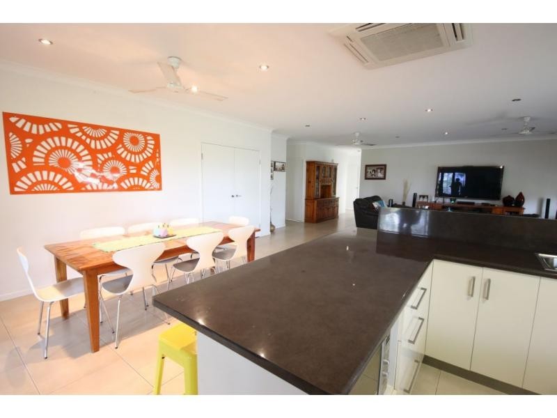 47A BOWLING Green, Brandon QLD 4808