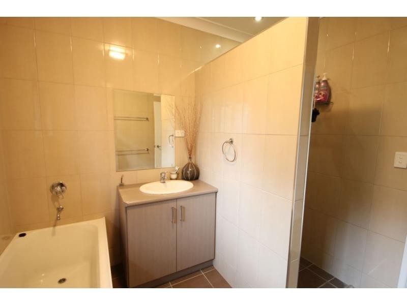 47A BOWLING Green, Brandon QLD 4808