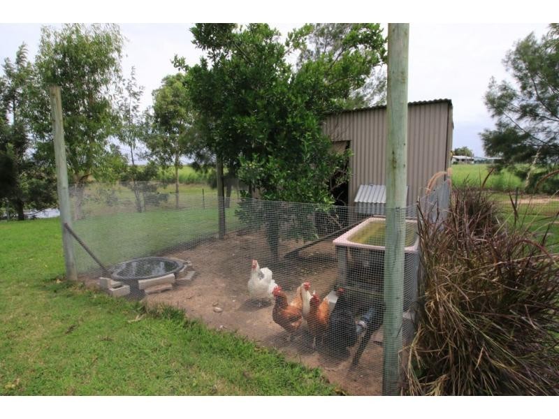 47A BOWLING Green, Brandon QLD 4808