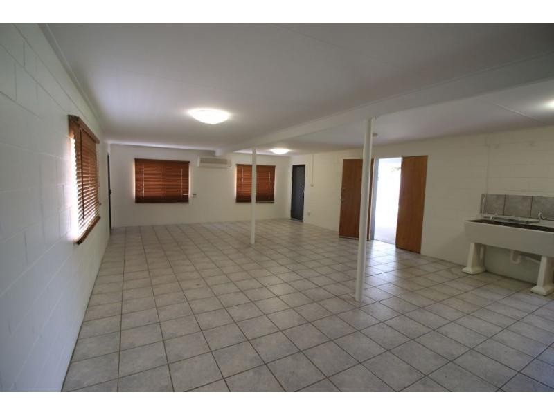 8 JARVIS Street, Ayr QLD 4807