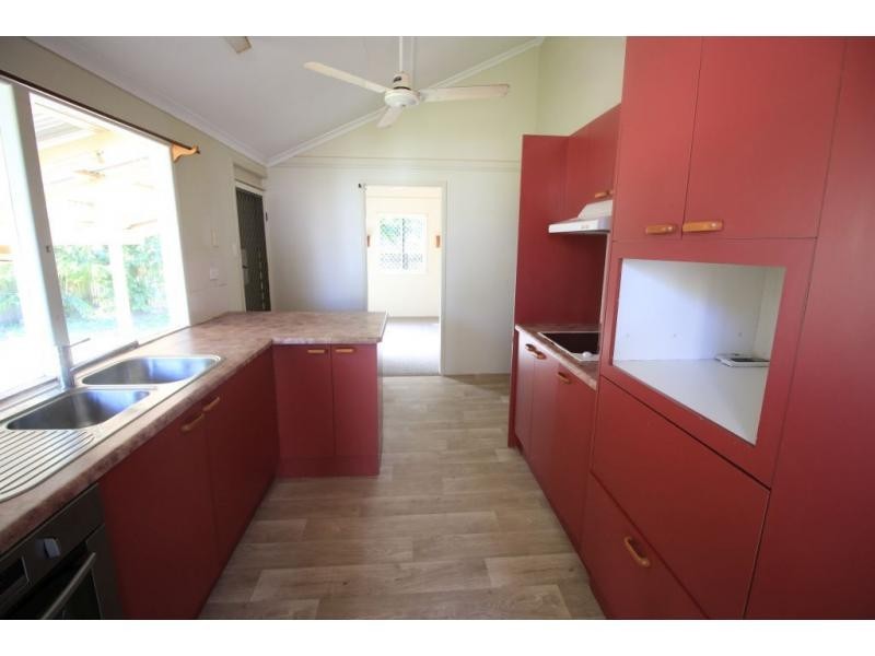 1 BARSBY Street, Ayr QLD 4807