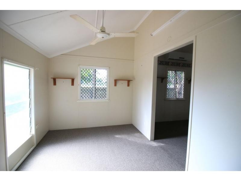 1 BARSBY Street, Ayr QLD 4807