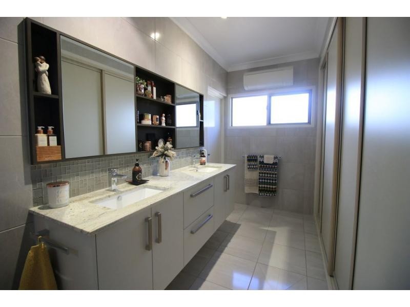 64 GREY Street, Ayr QLD 4807