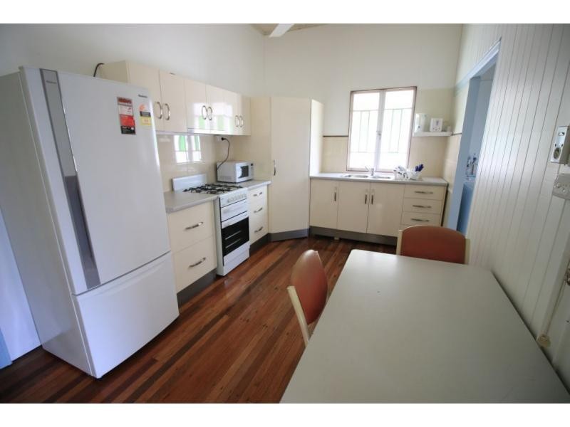 32 TENTH Street, Home Hill QLD 4806