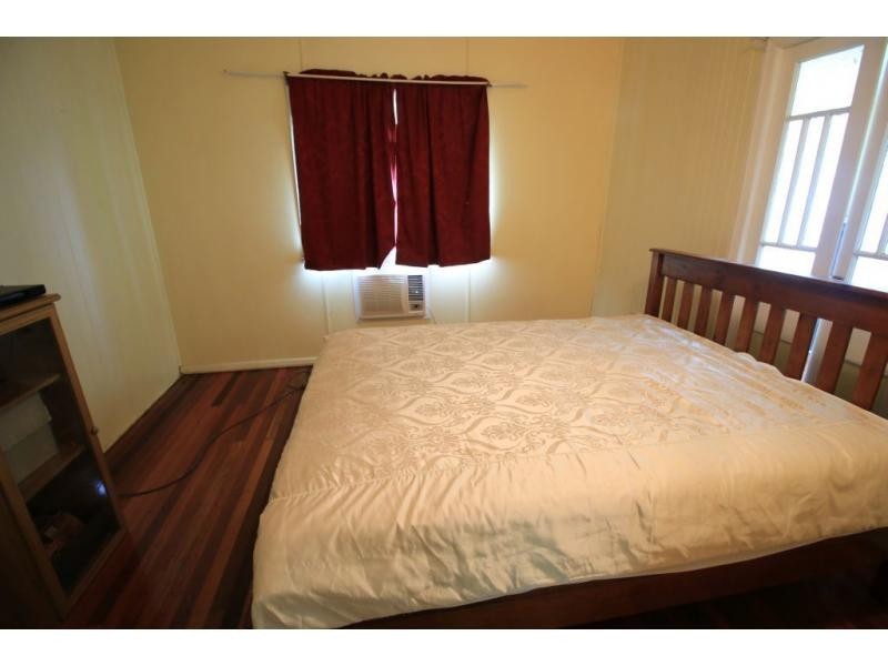 32 TENTH Street, Home Hill QLD 4806