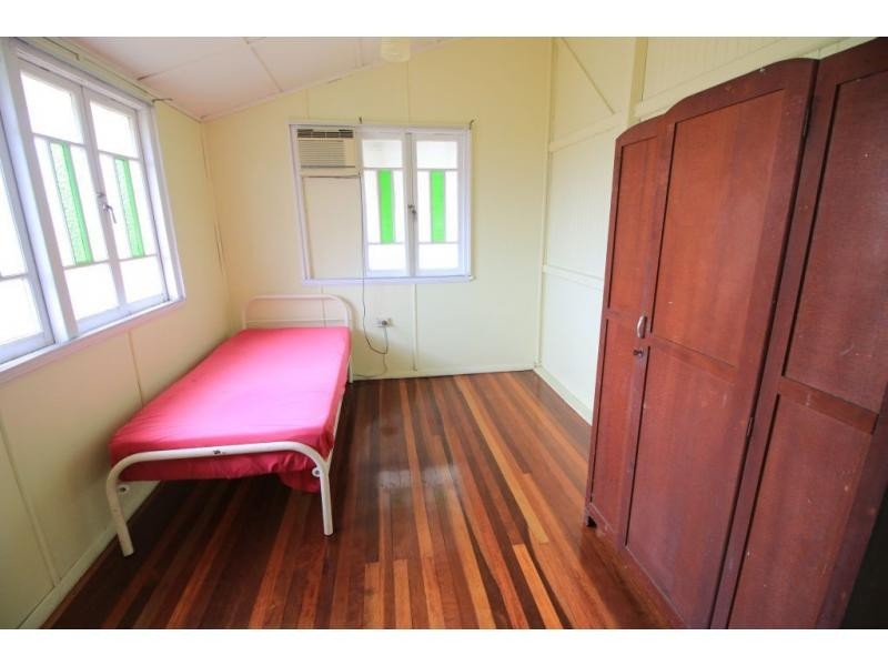 32 TENTH Street, Home Hill QLD 4806