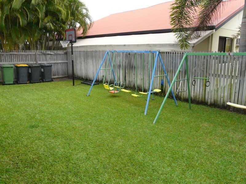 8 HAZELWOOD Street, Annandale QLD 4814