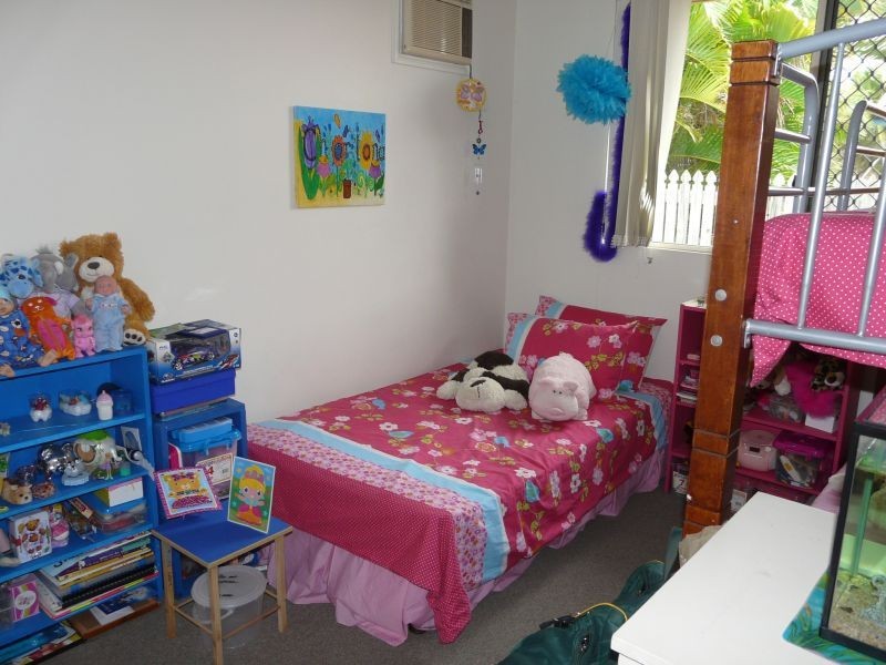 8 HAZELWOOD Street, Annandale QLD 4814