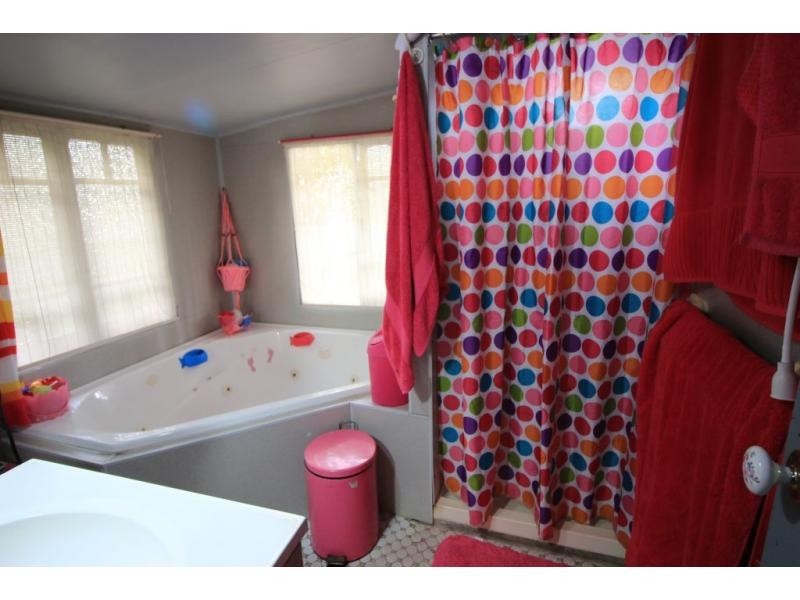 127 CAMERON Street, Ayr QLD 4807