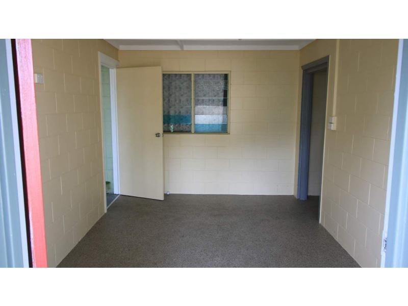 11 Cox Street, Ayr QLD 4807