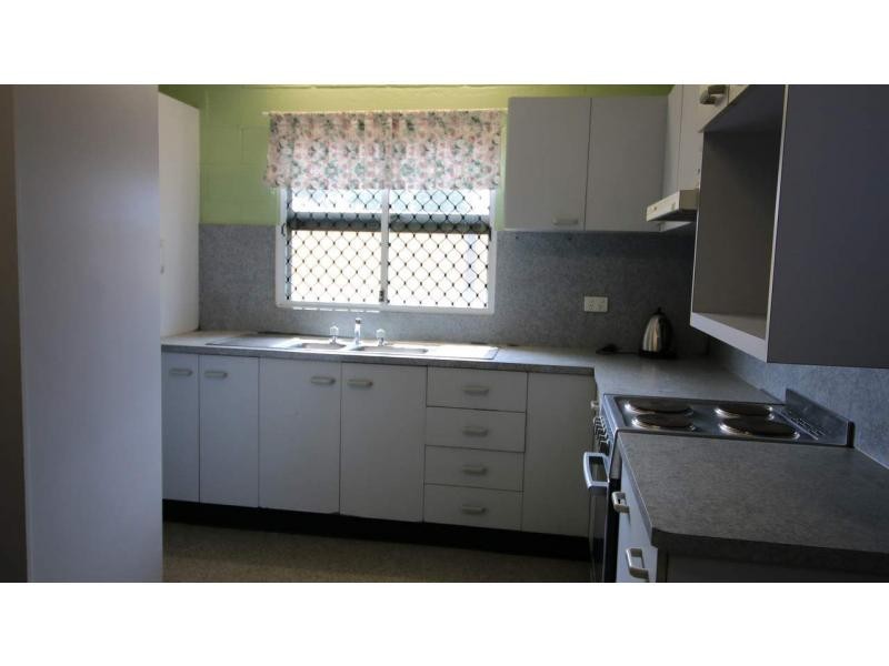 11 Cox Street, Ayr QLD 4807