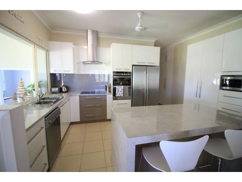 8 ROSS Street, Ayr QLD 4807