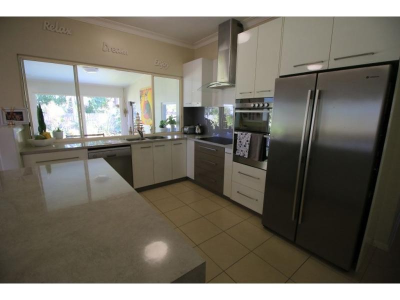 8 ROSS Street, Ayr QLD 4807