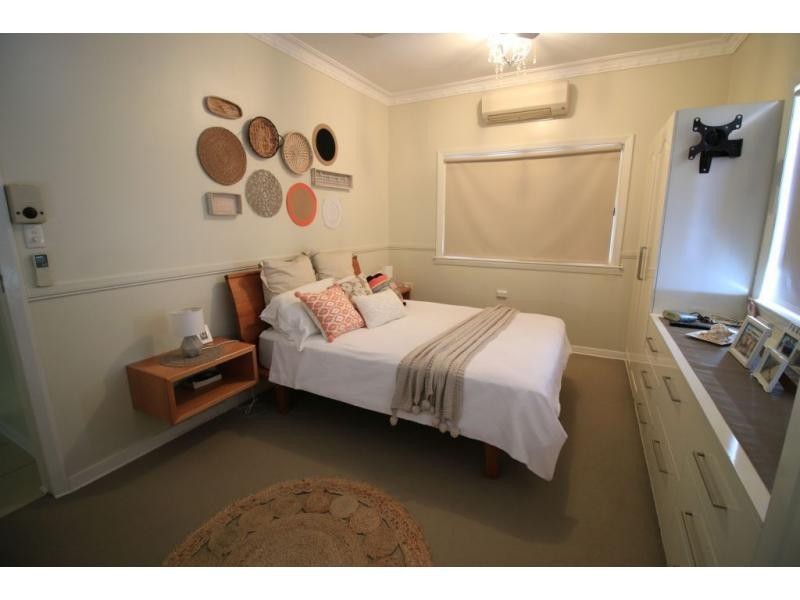 8 ROSS Street, Ayr QLD 4807