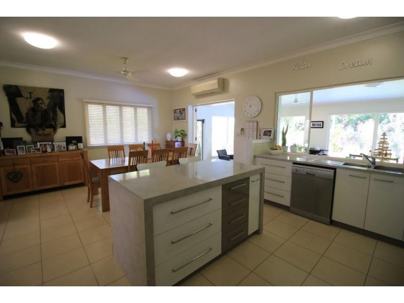 8 ROSS Street, Ayr QLD 4807