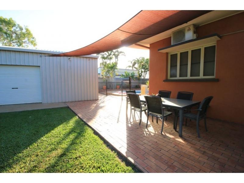 8 ROSS Street, Ayr QLD 4807