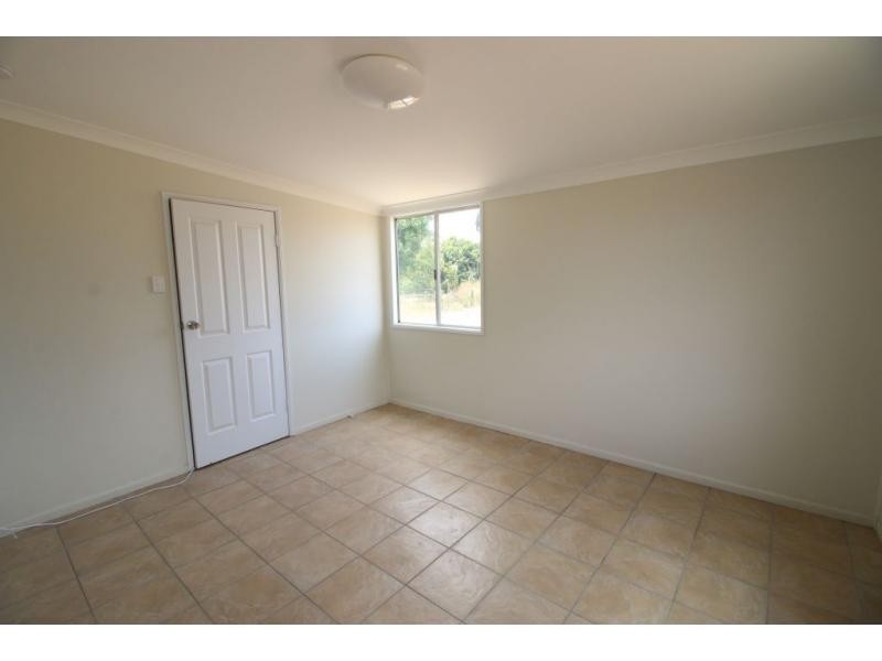 8 ELEVENTH Avenue, Home Hill QLD 4806
