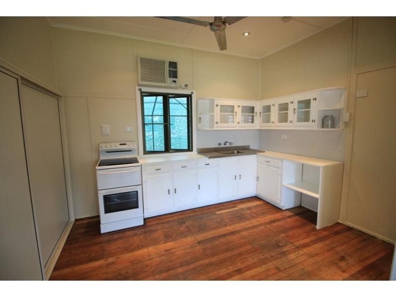 22 ELEVENTH Street, Home Hill QLD 4806