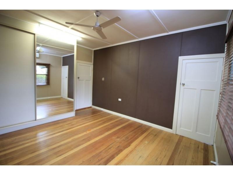 22 ELEVENTH Street, Home Hill QLD 4806