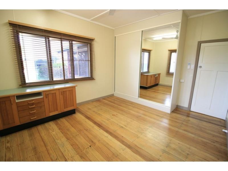 22 ELEVENTH Street, Home Hill QLD 4806